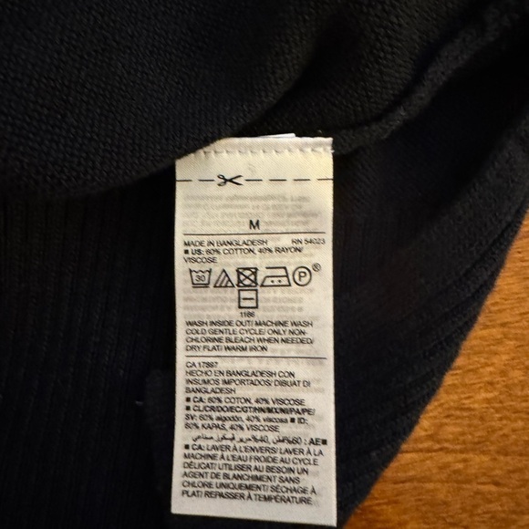 Old Navy NWT Medium Solid Black Long Sleeve V-Neck Tunic Sweater - Picture 5 of 5